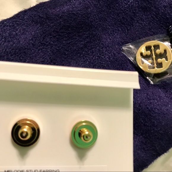 tory burch // black logo stud dome earrings - Picture 6 of 6